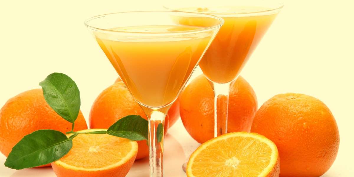 Gläser Orangensaft